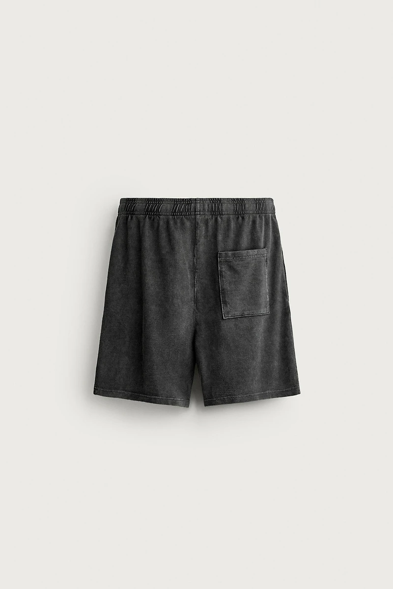 WASHED WAFFLE TEXTURE SWEATSHORTS