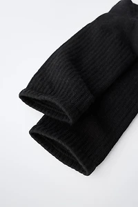 THREE-PACK OF LONG BASIC SOCKS