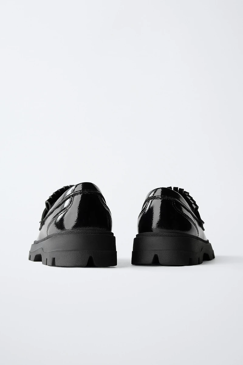 DETAIL LOAFERS