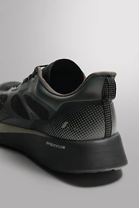 RUNNING SNEAKERS