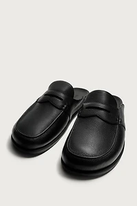 LEATHER LOAFER CLOGS