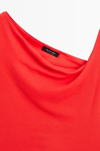 Asymmetric off-the-shoulder top
