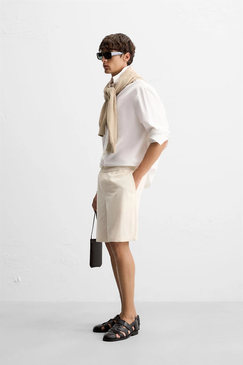 TEXTURED REGULAR FIT SHORTS