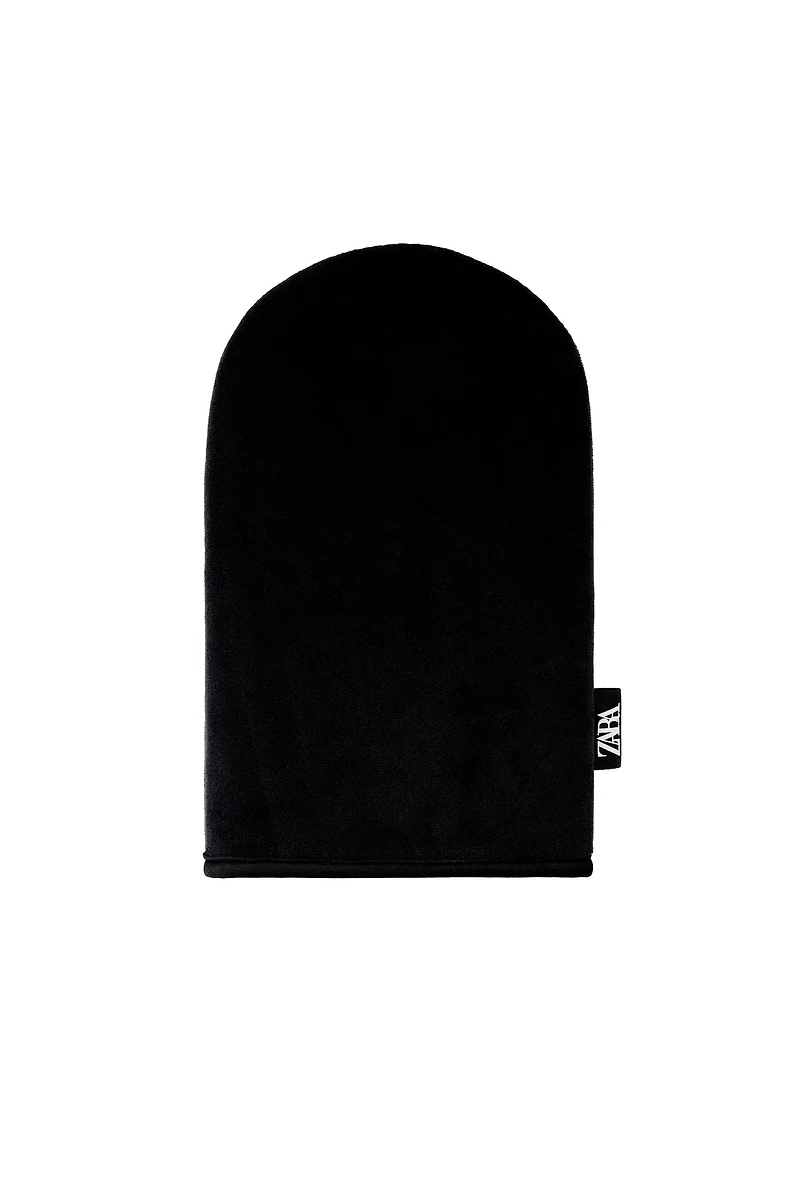 SELF-TANNING MITT