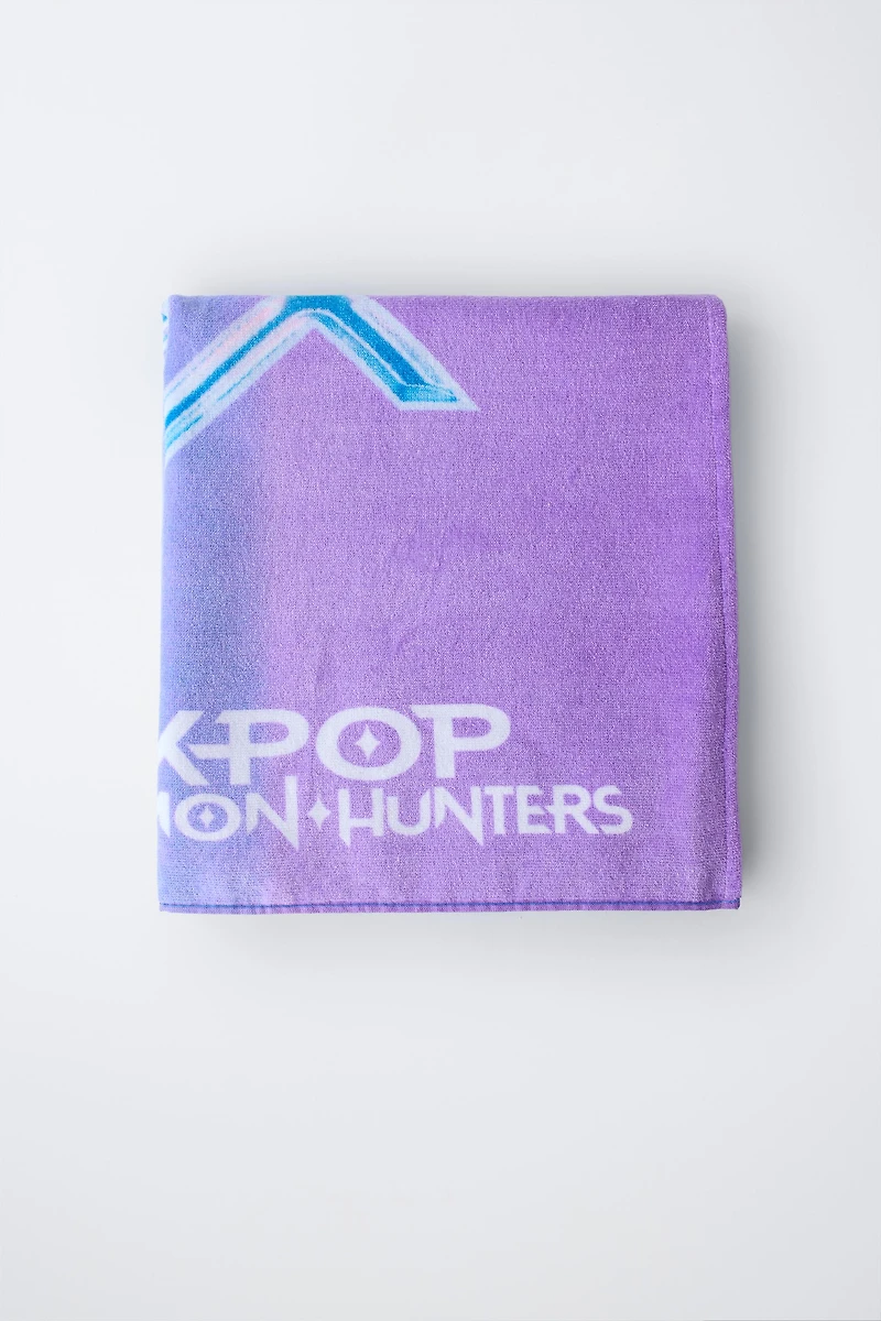 KPOP DEMON HUNTERS™ NETFLIX © TOWEL