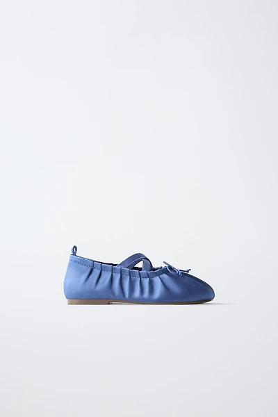 SATIN-EFFECT BALLET FLATS