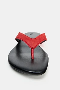 SANDALES PLATES EN CUIR