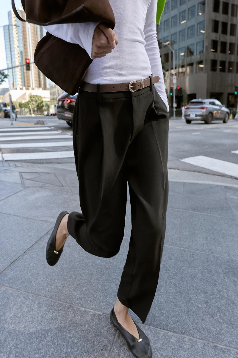 BELTED PLEATED PANTS