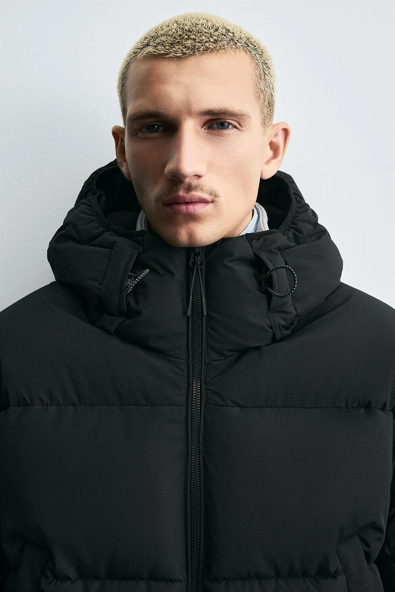 VESTE REMBOURRÉE À CAPUCHE