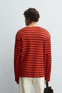 CONTRAST STRIPE T-SHIRT