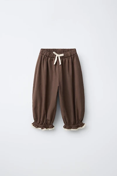 BLOOMERS WITH LACE TRIM
