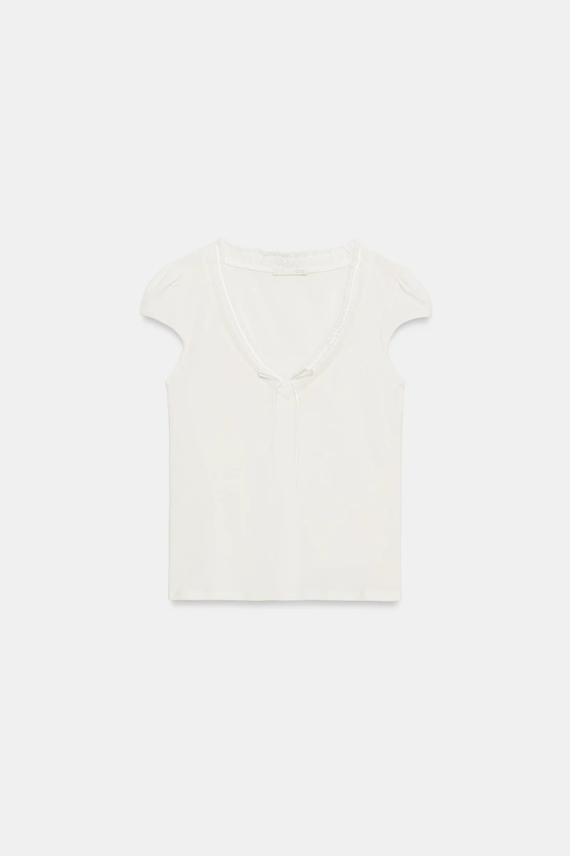 CONTRAST V-NECK T-SHIRT