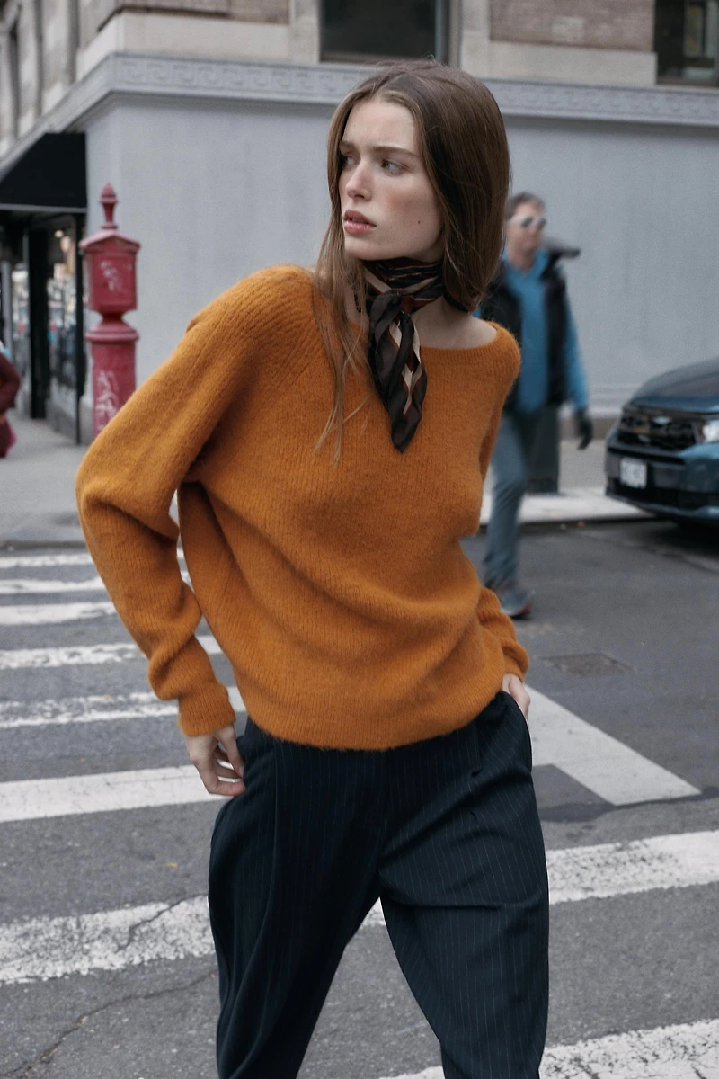 KNIT JUMPER WITH BACK KNOT