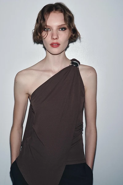 ASYMMETRIC CREPE TOP