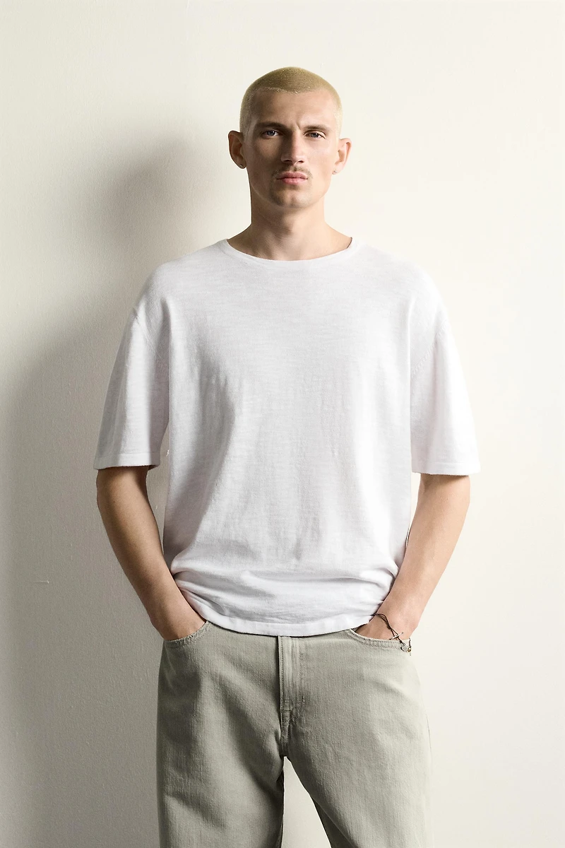 T-SHIRT EN MAILLE À TEXTURE IRRÉGULIÈRE