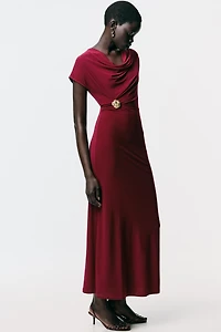 ROBE DRAPÉE ORNEMENT
