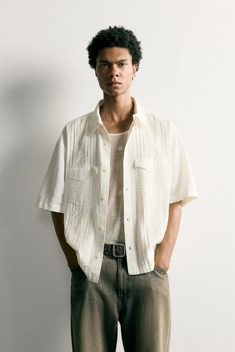 RELAXED FIT EMBROIDERED PLEAT SHIRT