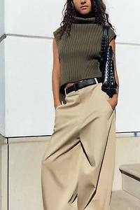 HIGH NECK KNIT VEST