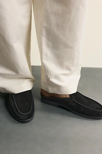 LEATHER MULE LOAFERS