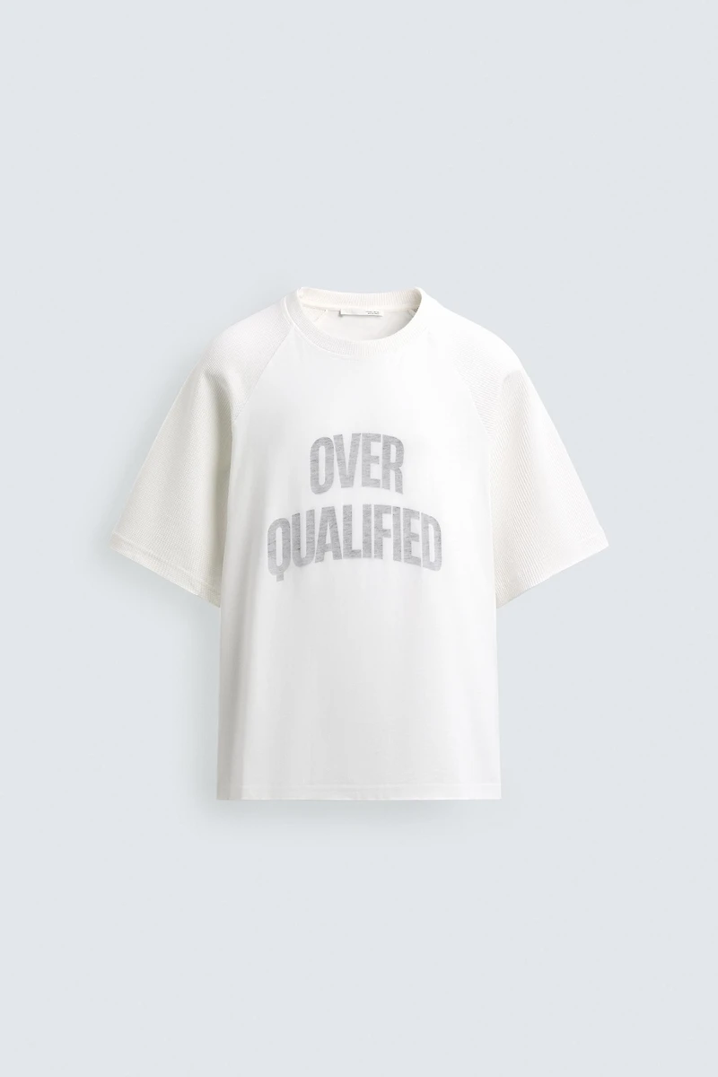 CONTRAST PRINT TEXT T-SHIRT