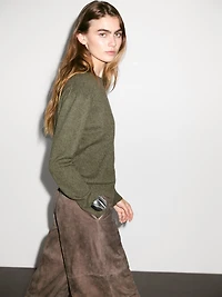 Crew neck cashmere sweater