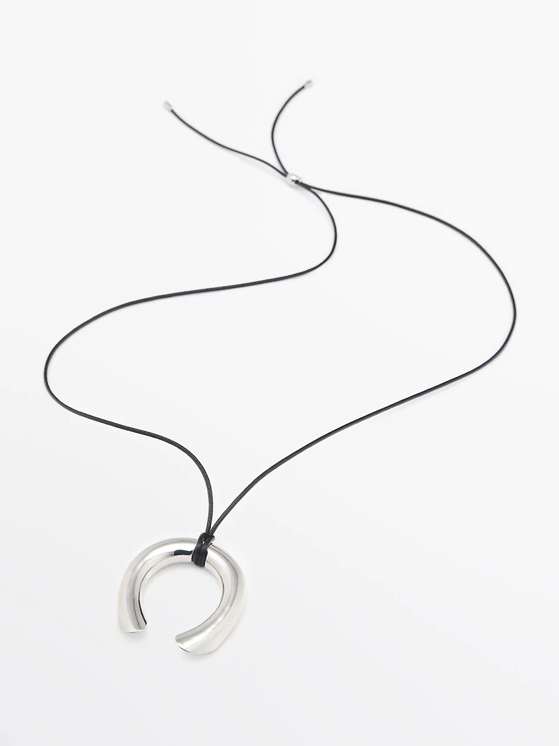 Collier pièce fer à cheval