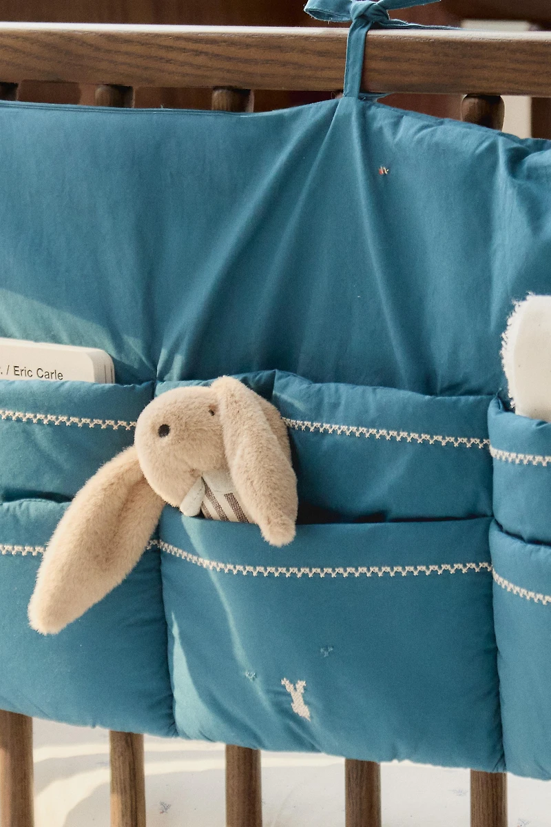RABBIT CRIB ORGANIZER