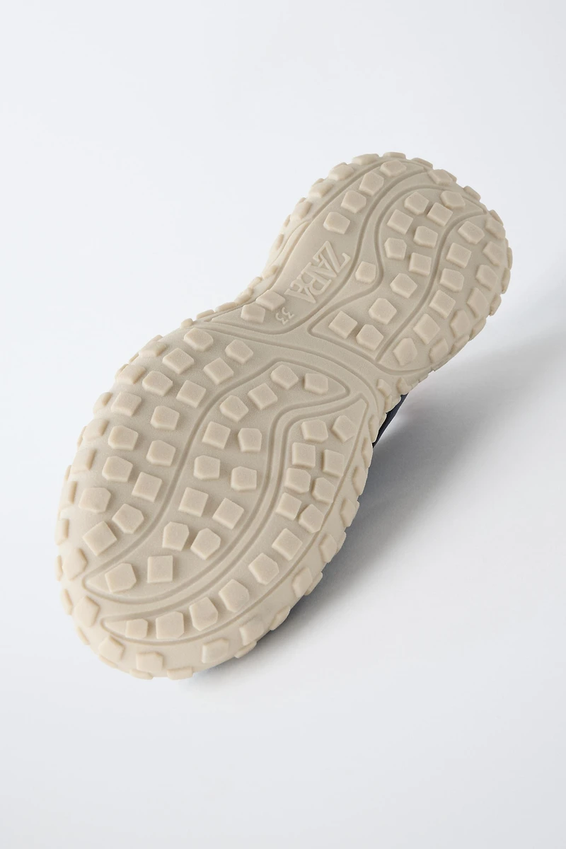 OPEN ATHLETIC SNEAKER