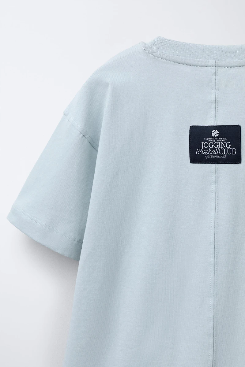 JOGGING TEXT AND LABEL T-SHIRT