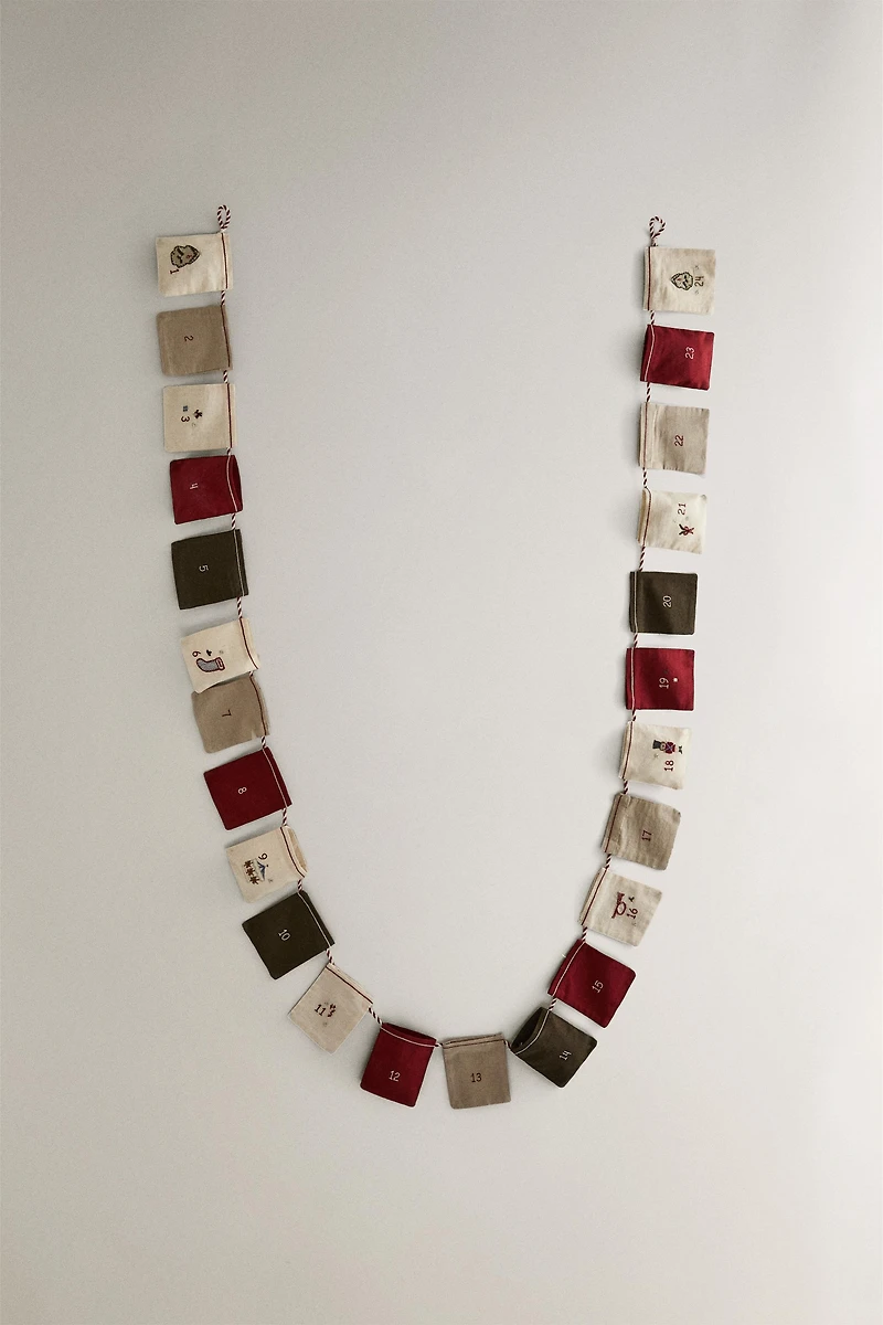 CHRISTMAS EMBROIDERED ADVENT CALENDAR GARLAND