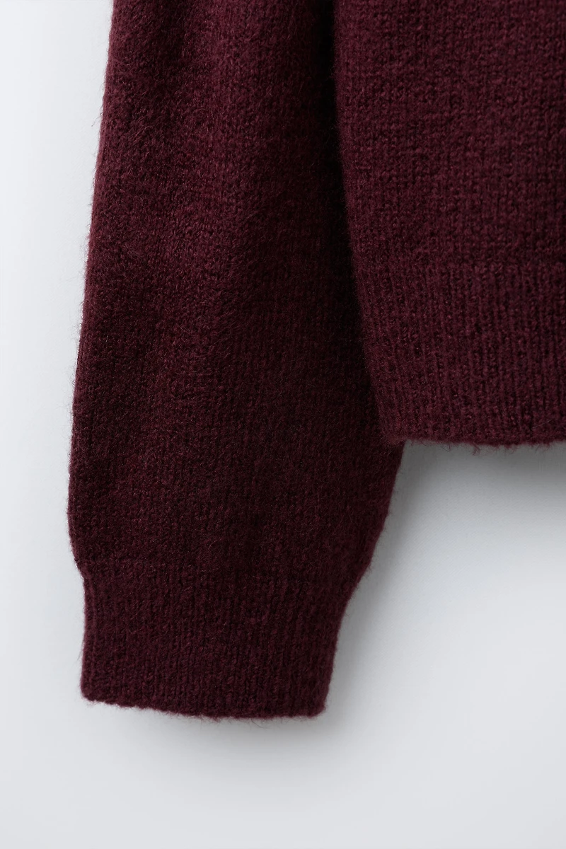 EMBROIDERED DOG KNIT SWEATER