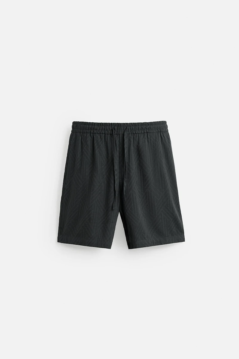 GEOMETRIC JACQUARD SHORTS