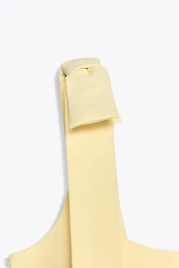 BOW DETAIL STRETCH TOP