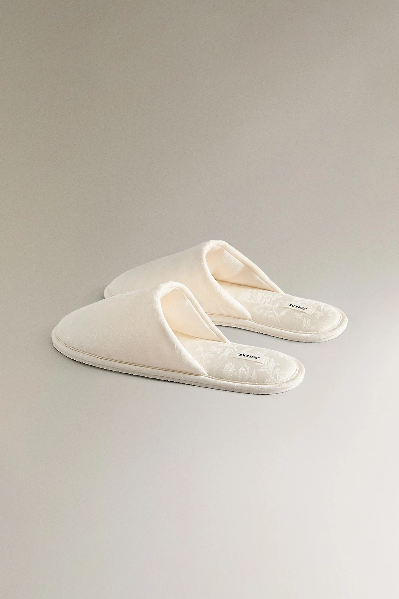 JACQUARD MULE SLIPPERS