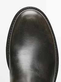 Bottes en cuir brossé