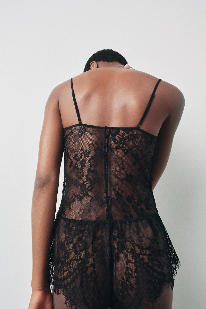 LACE STRAPPY JUMPSUIT