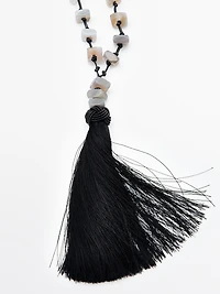 Collier pierres et houppe