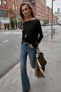FINE KNIT SWEATER
