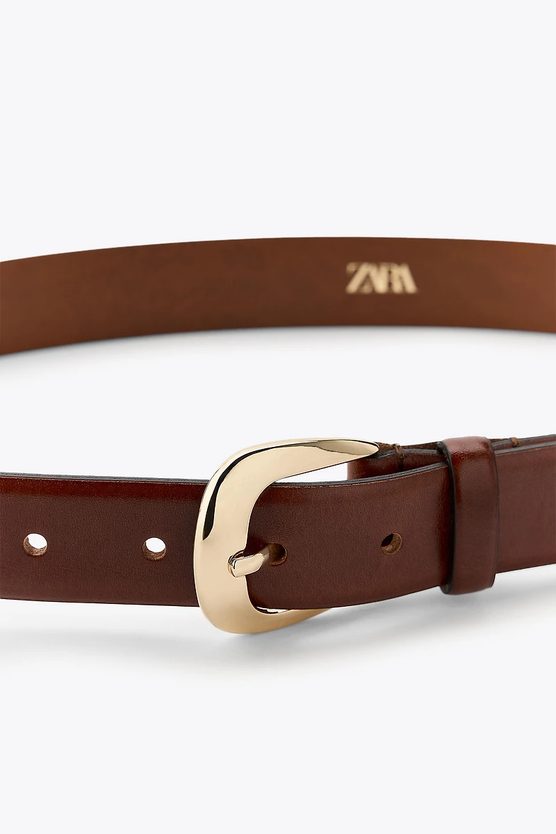 CEINTURE EN CUIR À BOUCLE OVALE