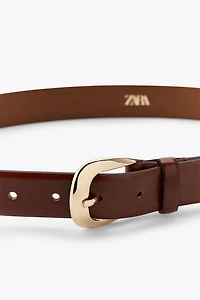 CEINTURE EN CUIR À BOUCLE OVALE