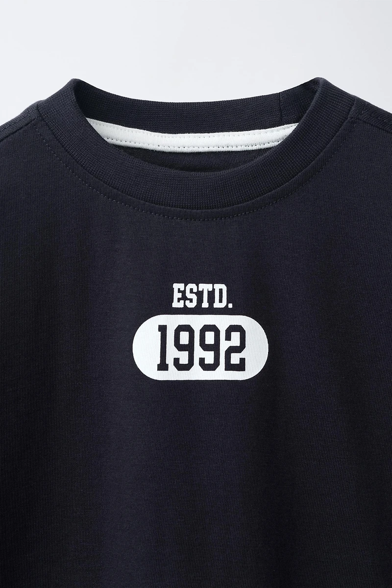 T-SHIRT JOGGING IMPRIMÉ