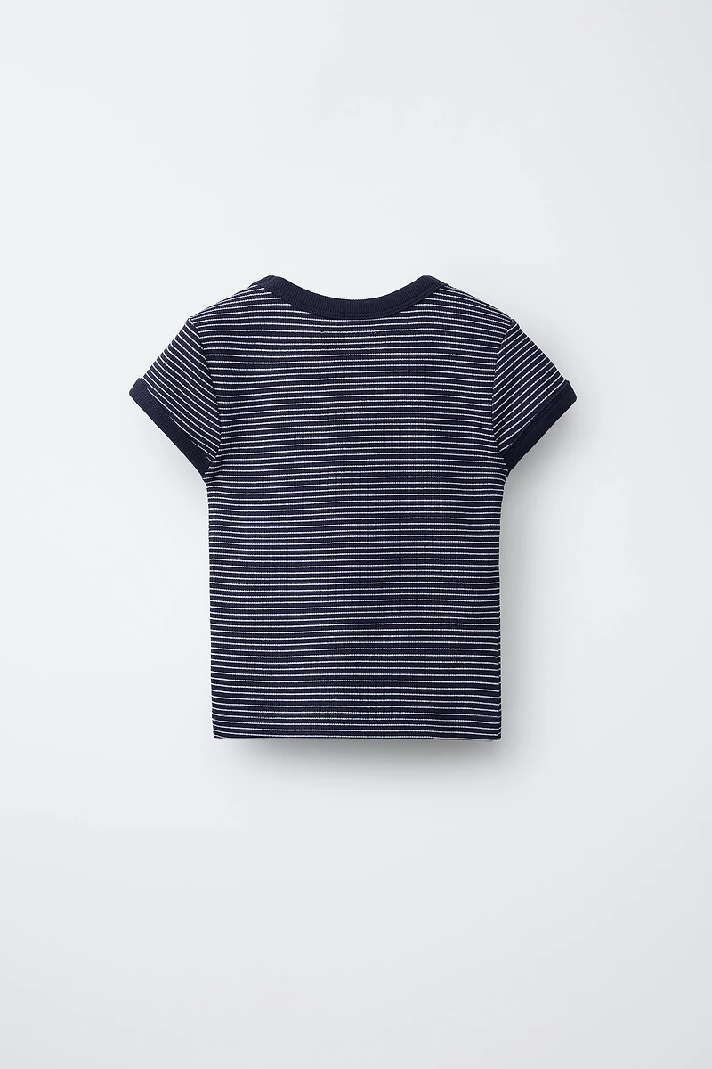 RIBBED STRIPED V-NECK T-SHIRT