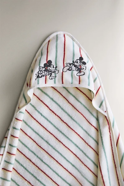 MICKEY & MINNIE ©DISNEY VELOUR HOODED BATH TOWEL