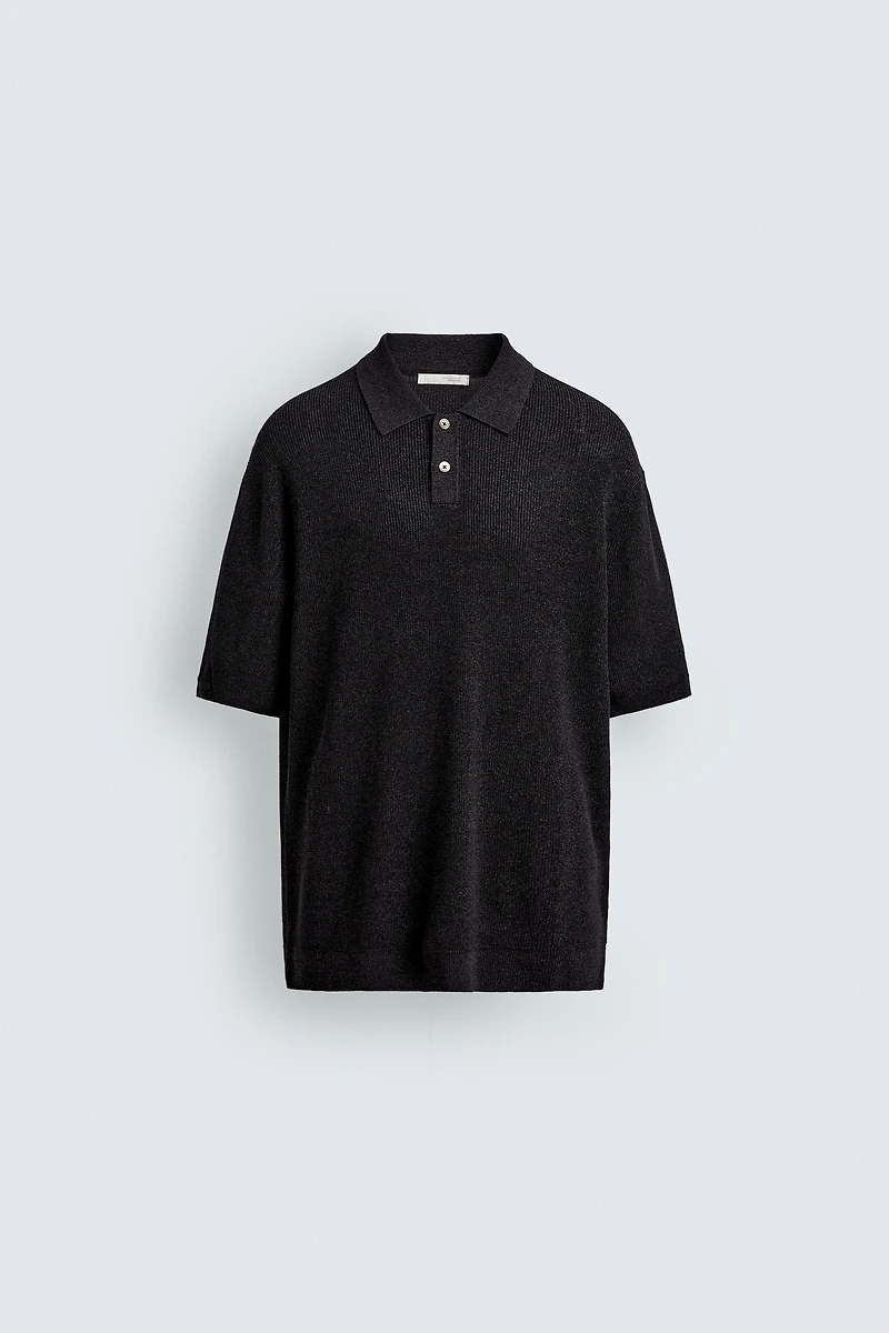 STRUCTURED FLOWY KNIT POLO