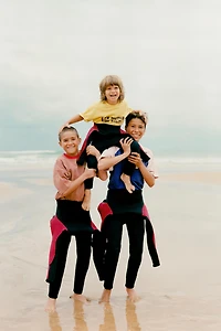 PUKAS SURF TEXT T-SHIRT