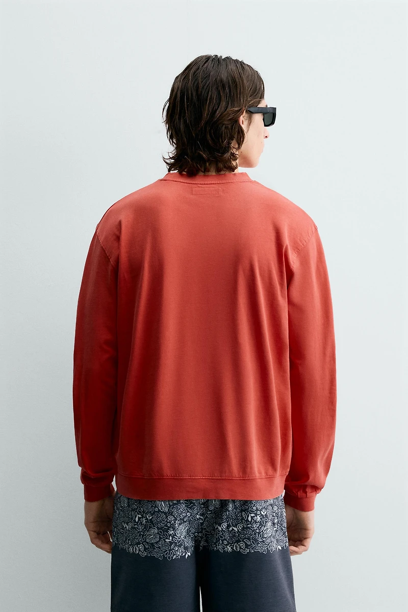 WASHED CREWNECK SWEATSHIRT