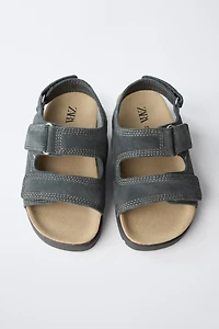 SANDALES EN CUIR