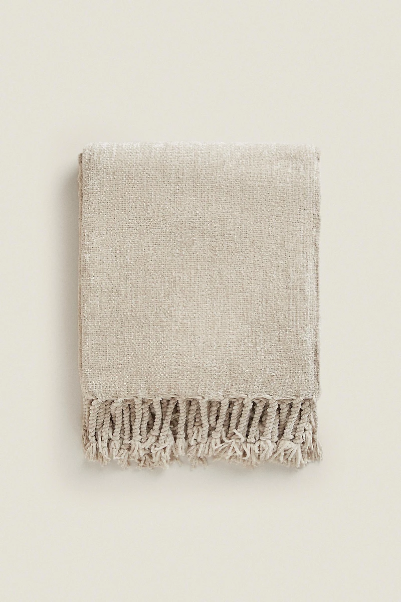 CHUNKY CHENILLE BLANKET