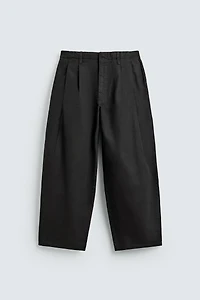 WIDE FIT PLEATED PANTS