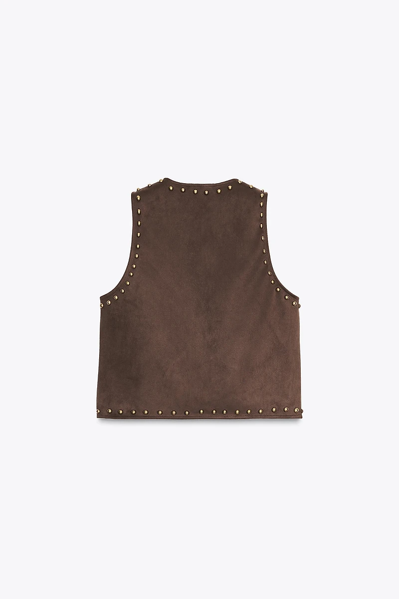 GILET EFFET DAIM À CLOUS